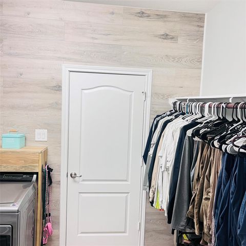 320 Buffalo Trail, Angleton, TX 77515