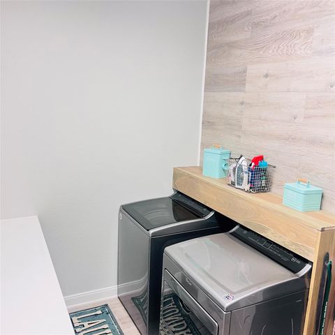 320 Buffalo Trail, Angleton, TX 77515