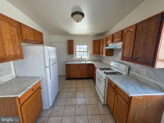 413 MONMOUTH ST, Trenton, NJ 08609