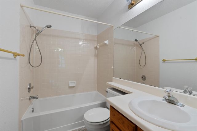 11901 Swearingen DR 77, Austin, TX 78758