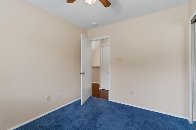 11901 Swearingen DR 77, Austin, TX 78758