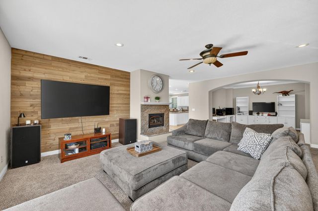 6005 Virginiatown Rd, Newcastle, CA 95658