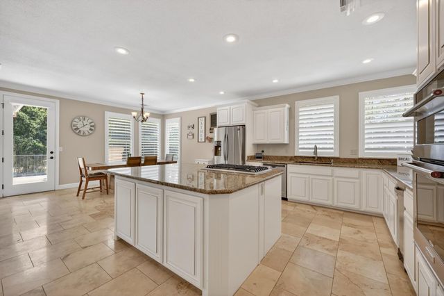 6005 Virginiatown Rd, Newcastle, CA 95658