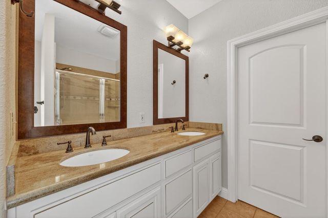 6005 Virginiatown Rd, Newcastle, CA 95658