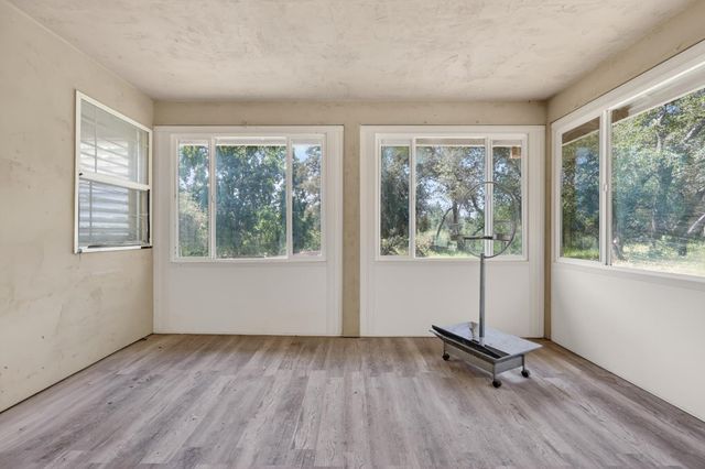 6005 Virginiatown Rd, Newcastle, CA 95658