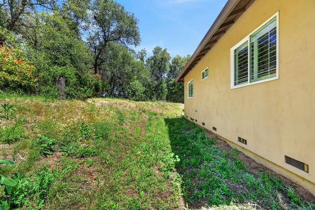 6005 Virginiatown Rd, Newcastle, CA 95658