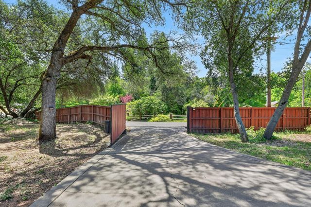 6005 Virginiatown Rd, Newcastle, CA 95658