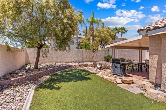 6313 Monarch Creek Street, Las Vegas, NV 89130