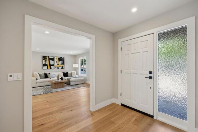 935 Circle Drive, Santa Clara, CA 95050