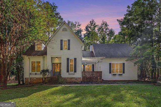 180 Courtland Drive, Fayetteville, GA 30215