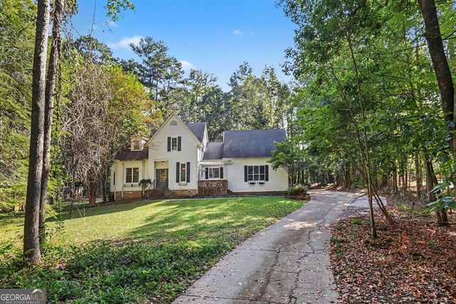 180 Courtland Drive, Fayetteville, GA 30215