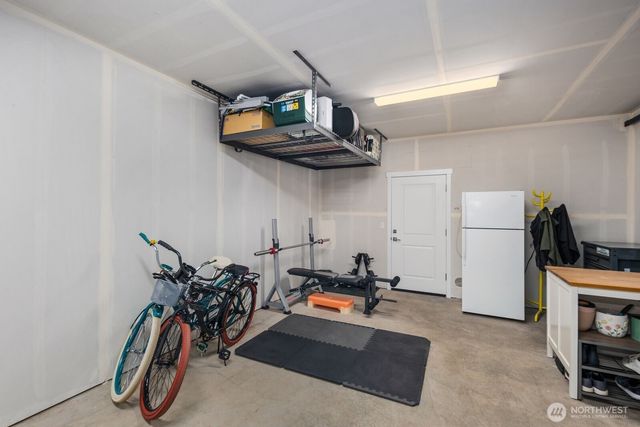 18124 1st Place SW, Normandy Park, WA 98166