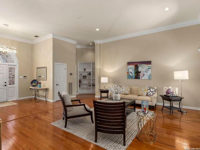 10 INWOOD MNR, San Antonio, TX 78248