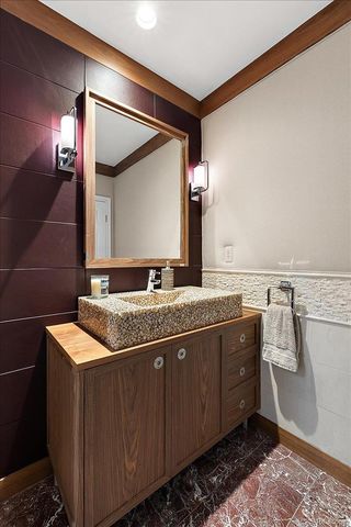 35809 Schmid Drive, New Baltimore, MI 48047