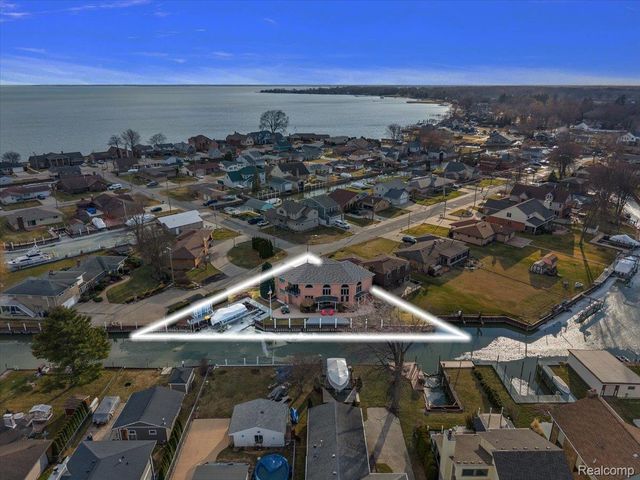 35809 Schmid Drive, New Baltimore, MI 48047