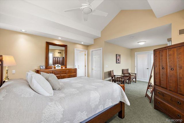 35809 Schmid Drive, New Baltimore, MI 48047