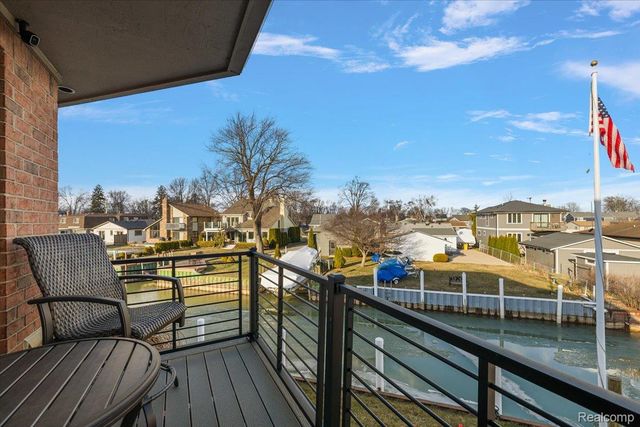 35809 Schmid Drive, New Baltimore, MI 48047