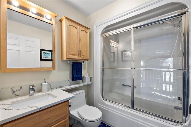 35809 Schmid Drive, New Baltimore, MI 48047