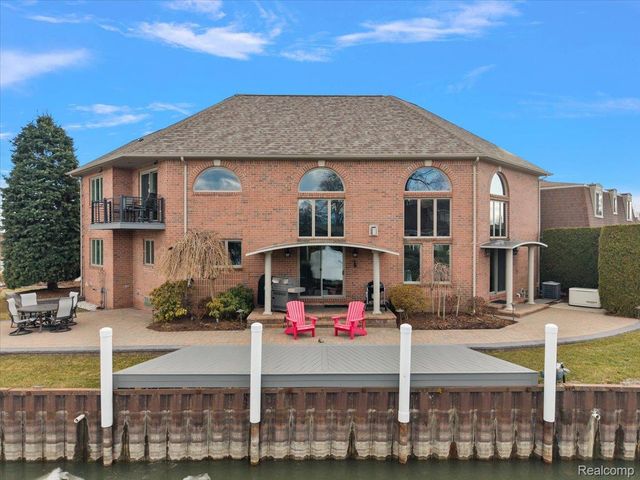 35809 Schmid Drive, New Baltimore, MI 48047