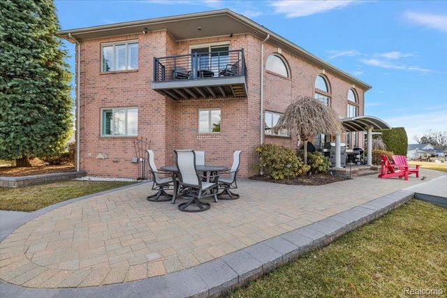 35809 Schmid Drive, New Baltimore, MI 48047