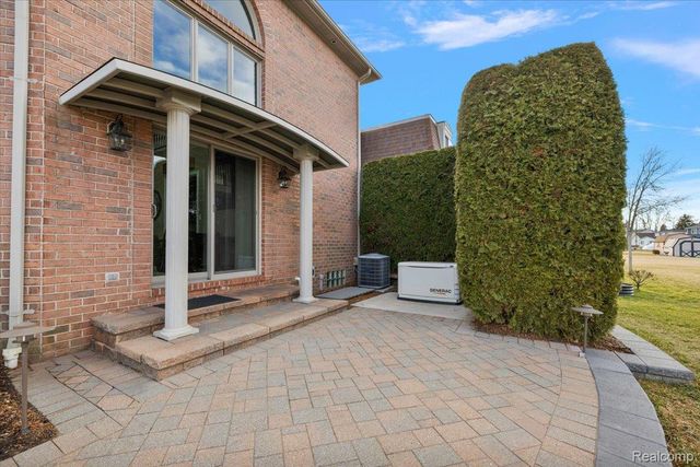 35809 Schmid Drive, New Baltimore, MI 48047