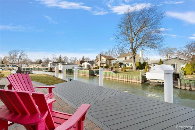 35809 Schmid Drive, New Baltimore, MI 48047