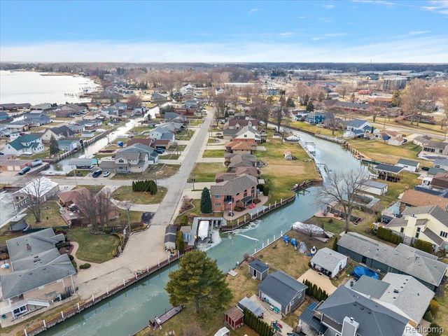 35809 Schmid Drive, New Baltimore, MI 48047