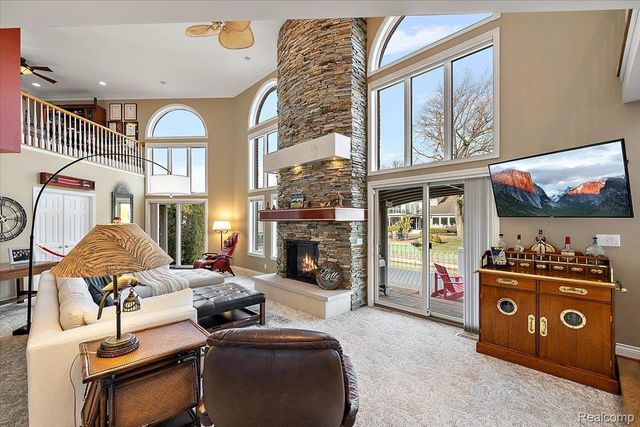 35809 Schmid Drive, New Baltimore, MI 48047