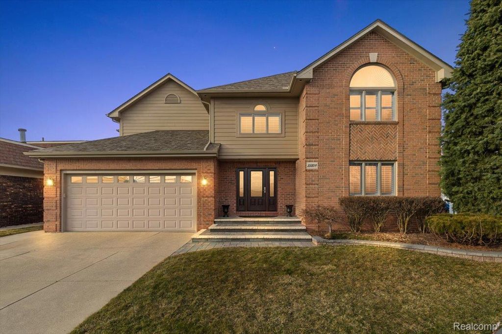 35809 Schmid Drive, New Baltimore, MI 48047