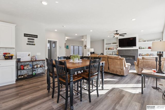 8118 S 196 Street, Gretna, NE 68028