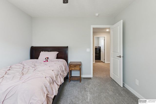 8118 S 196 Street, Gretna, NE 68028