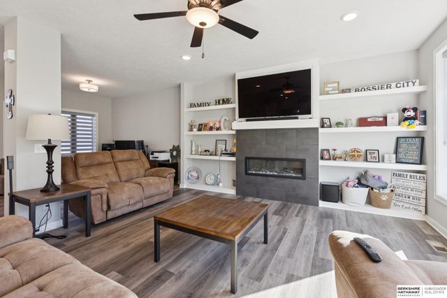 8118 S 196 Street, Gretna, NE 68028