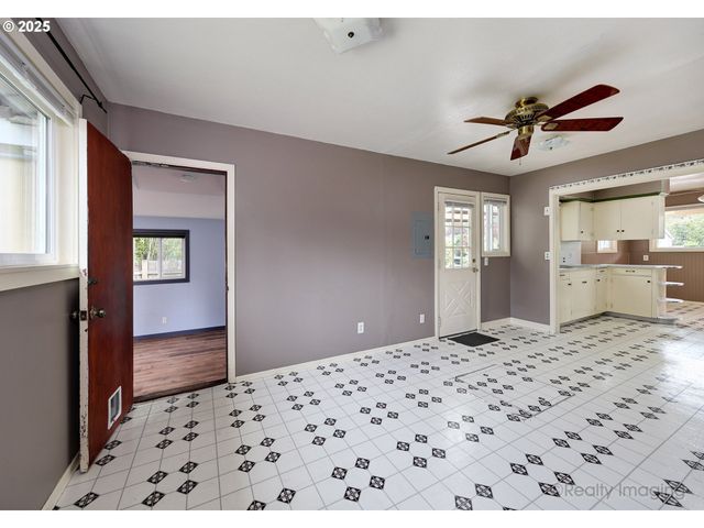 7701 Se LINCOLN St, Portland, OR 97215