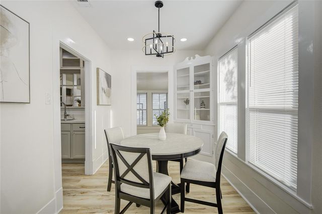 610 E Magnolia Street, Angleton, TX 77515
