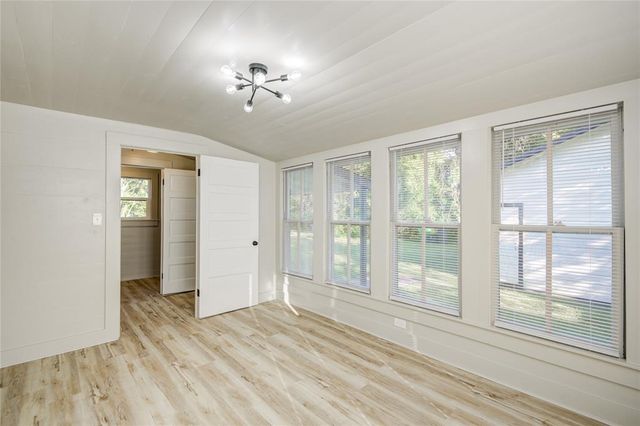 610 E Magnolia Street, Angleton, TX 77515