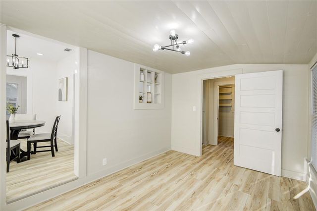 610 E Magnolia Street, Angleton, TX 77515