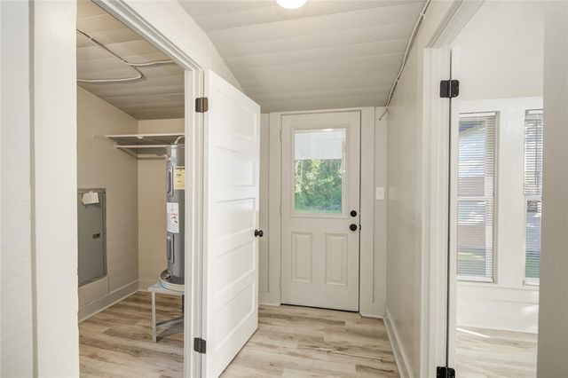 610 E Magnolia Street, Angleton, TX 77515