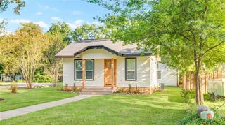 610 E Magnolia Street, Angleton, TX 77515