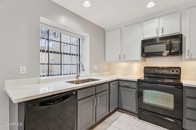 5704 E AIRE LIBRE Avenue 1123, Scottsdale, AZ 85254