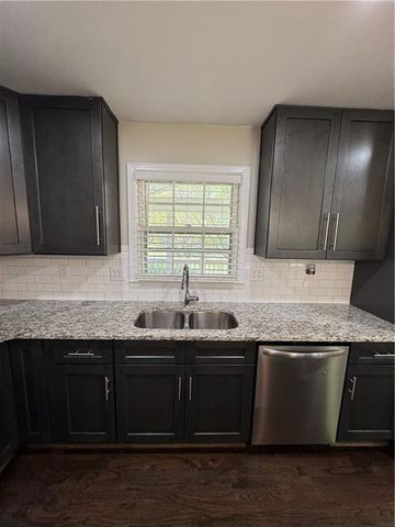 10160 N COLEMAN Road, Roswell, GA 30075