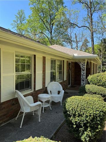 10160 N COLEMAN Road, Roswell, GA 30075