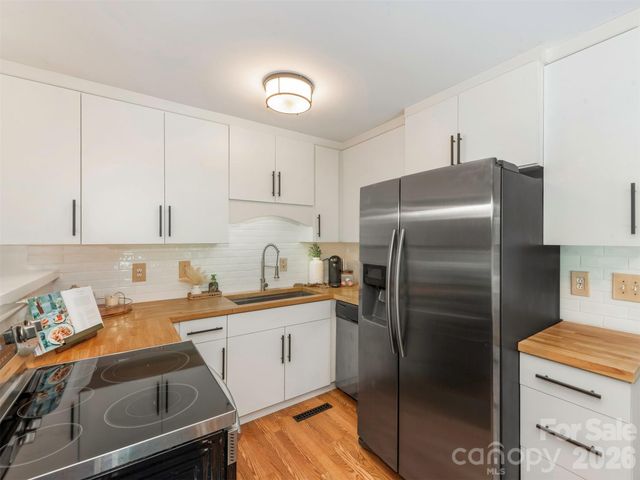3814 Wonderland Drive, Matthews, NC 28104