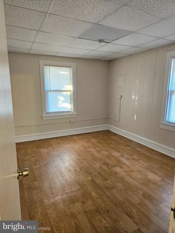 6124 WAYNE AVE, Pennsauken, NJ 08110