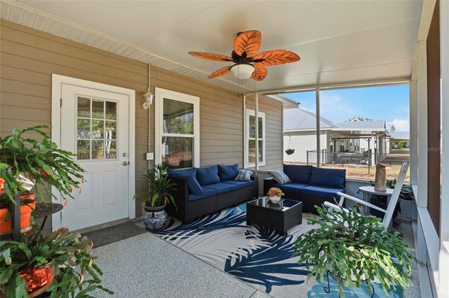 9092 MARYANN DRIVE, Fanning Springs, FL 32693