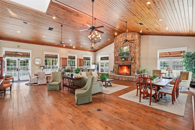 9092 MARYANN DRIVE, Fanning Springs, FL 32693