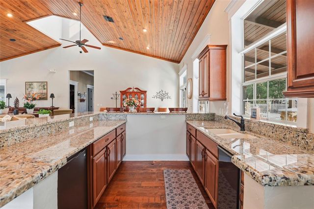 9092 MARYANN DRIVE, Fanning Springs, FL 32693