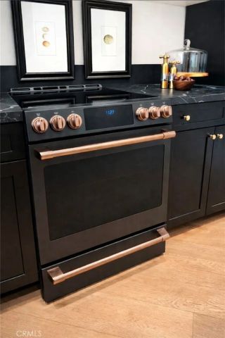 6112 Marina Pacifica Drive North, Long Beach, CA 90803