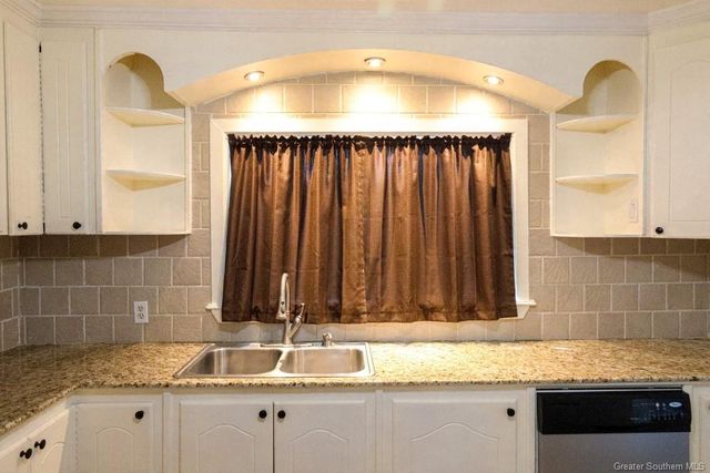 3002 1st Avenue, Lake Charles, LA 70601