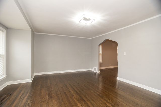 8500 S Prairie Avenue, Chicago, IL 60619