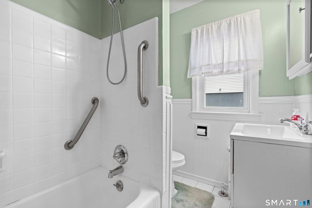 185 Columbus Avenue, Meriden, CT 06451